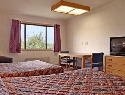 Travelodge Indianapolis Castleton Номер фото